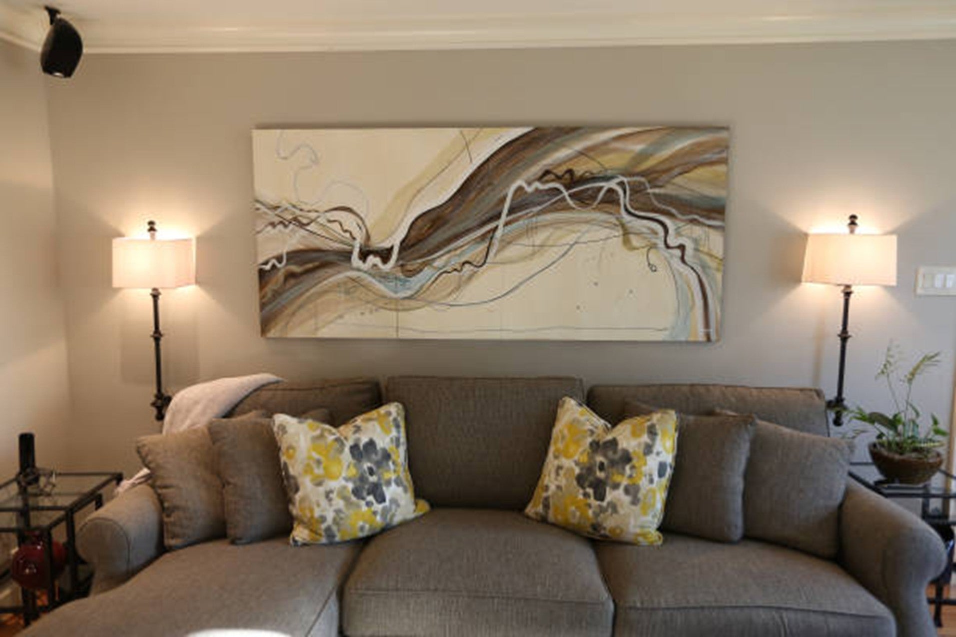 Panoramic Wall Art vs. Multi-Panel Sets: Which Looks Better Above a Sofa